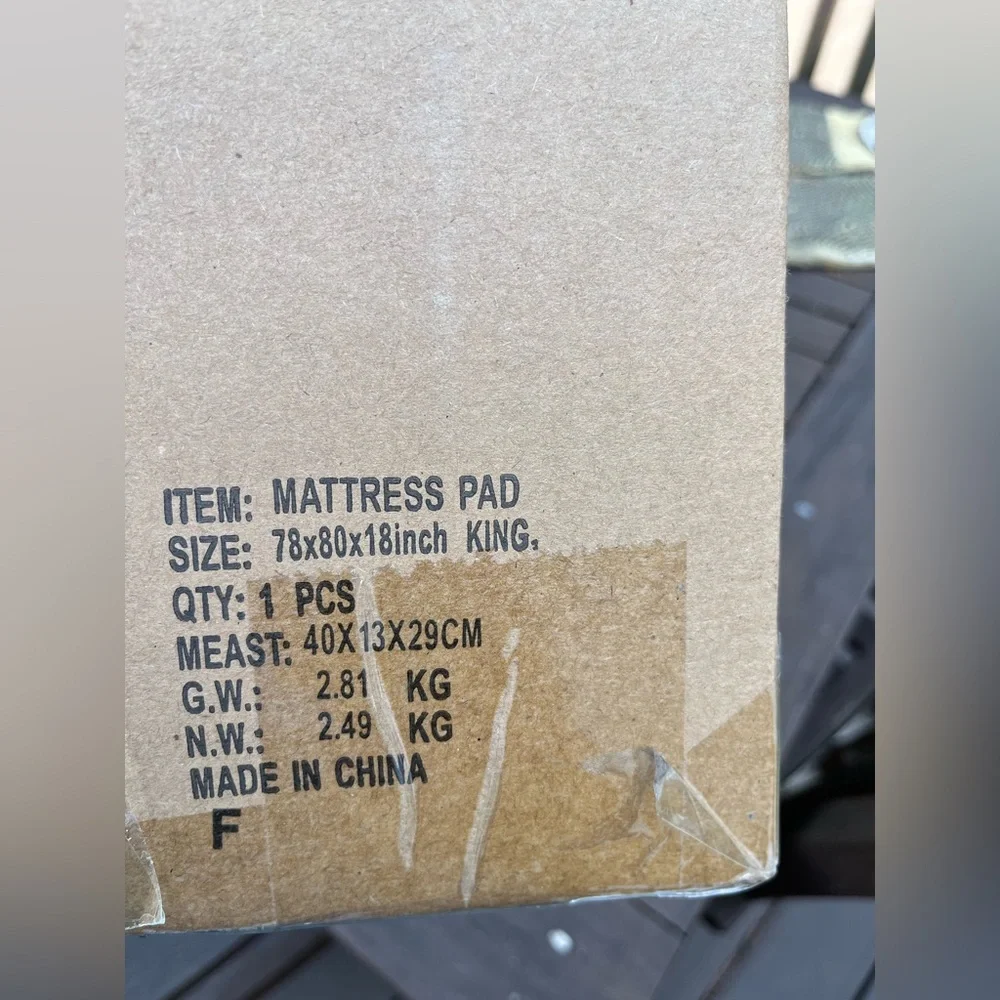 MATBEBY King Size Mattress Pad. New